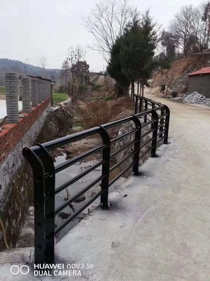 山西草坪围栏哪里有？美格网选购指南与优质供应商推荐