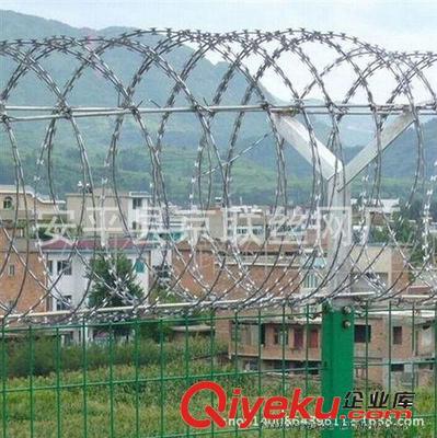 安平县京联丝网厂 专业批发刀片刺绳与刺网一站式解决方案